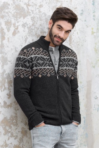 Swetry – wzór norweski wyznacznikiem stylu